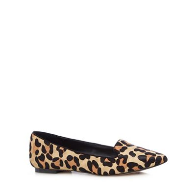 Light tan leather leopard print flat shoes